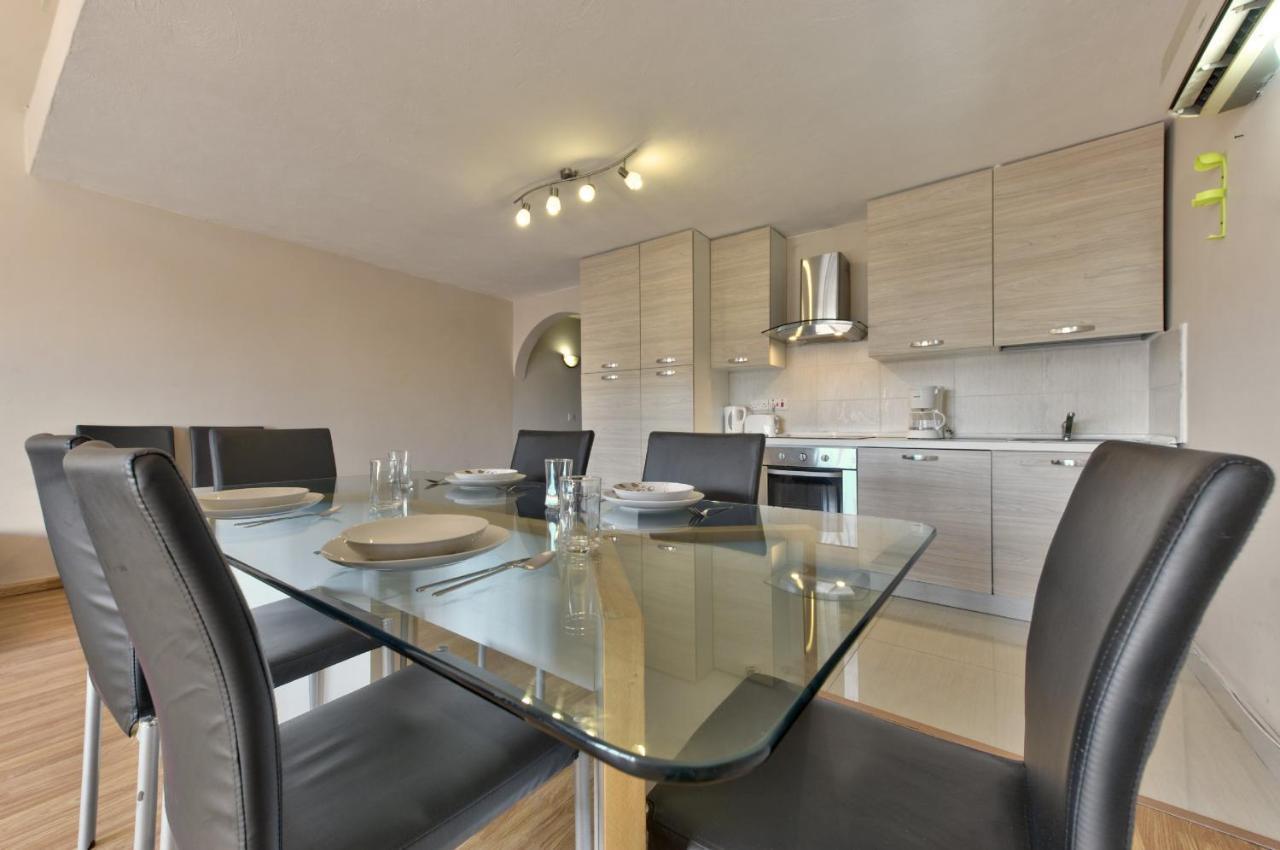 Spinola Court - Stunning Seaview Apartment & Penthouse On Spinola Bay By Shortletsmalta Saint Julian's Bagian luar foto